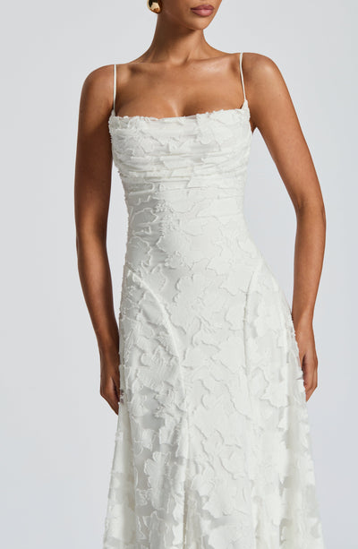 Mariel™ | Flowing Maxi Dress